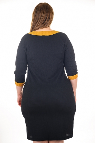 Елегантна рокля с оргинална апликация (черен)